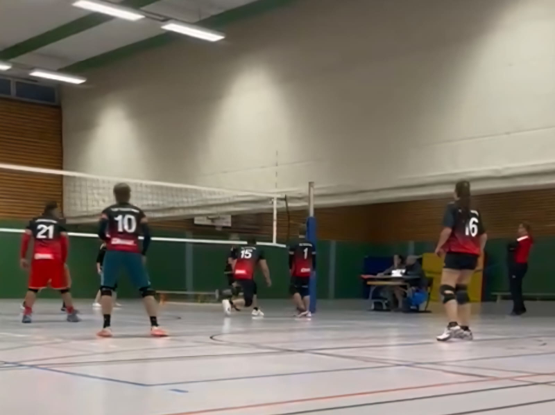 Spielszene mit Spieler*innen der Hobby 2 